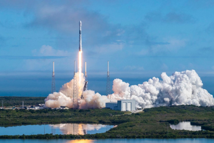 Spacex Launch Cape Canaveral, Mega-constellation of Starlink Internet Satellites